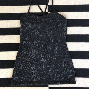 Lululemon Tank with Built Bra Size 6